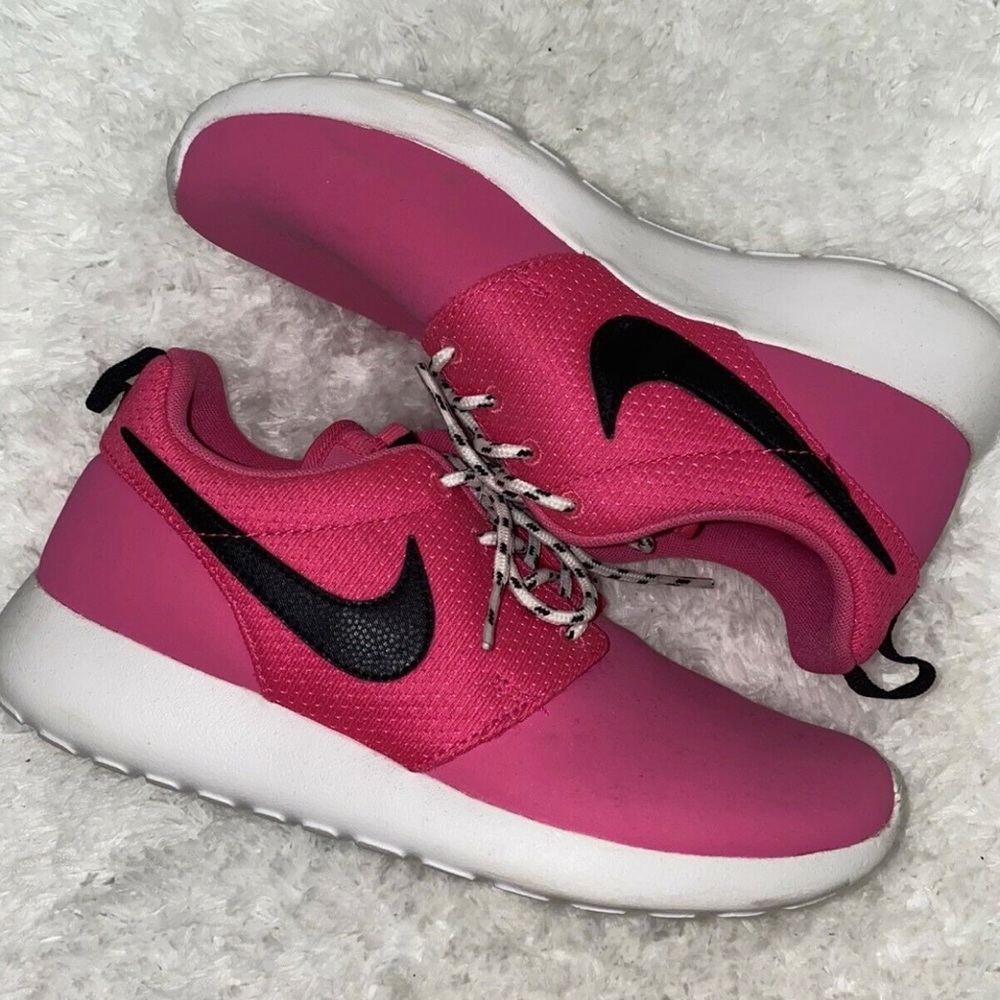 Nike Roshe GS Size 4.5Y